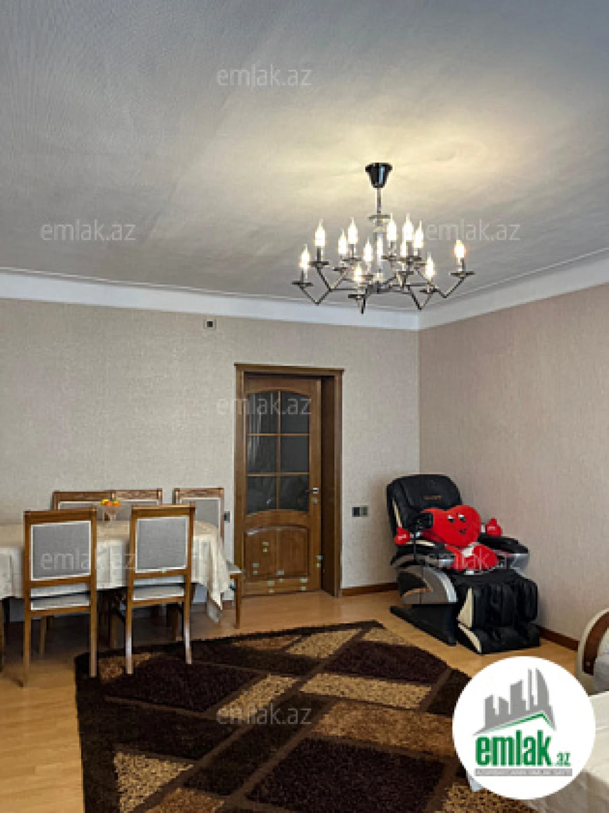 Satılır 4 otaqlı köhnə tikili 90 m²