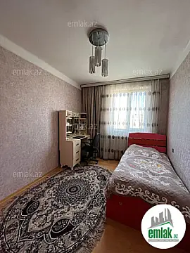 Satılır 4 otaqlı köhnə tikili 90 m²