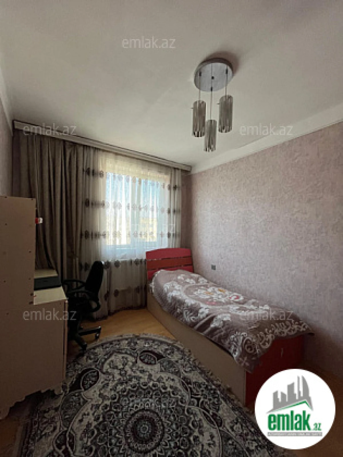 Satılır 4 otaqlı köhnə tikili 90 m²