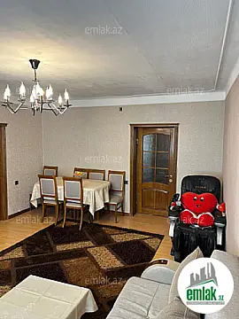 Satılır 4 otaqlı köhnə tikili 90 m²