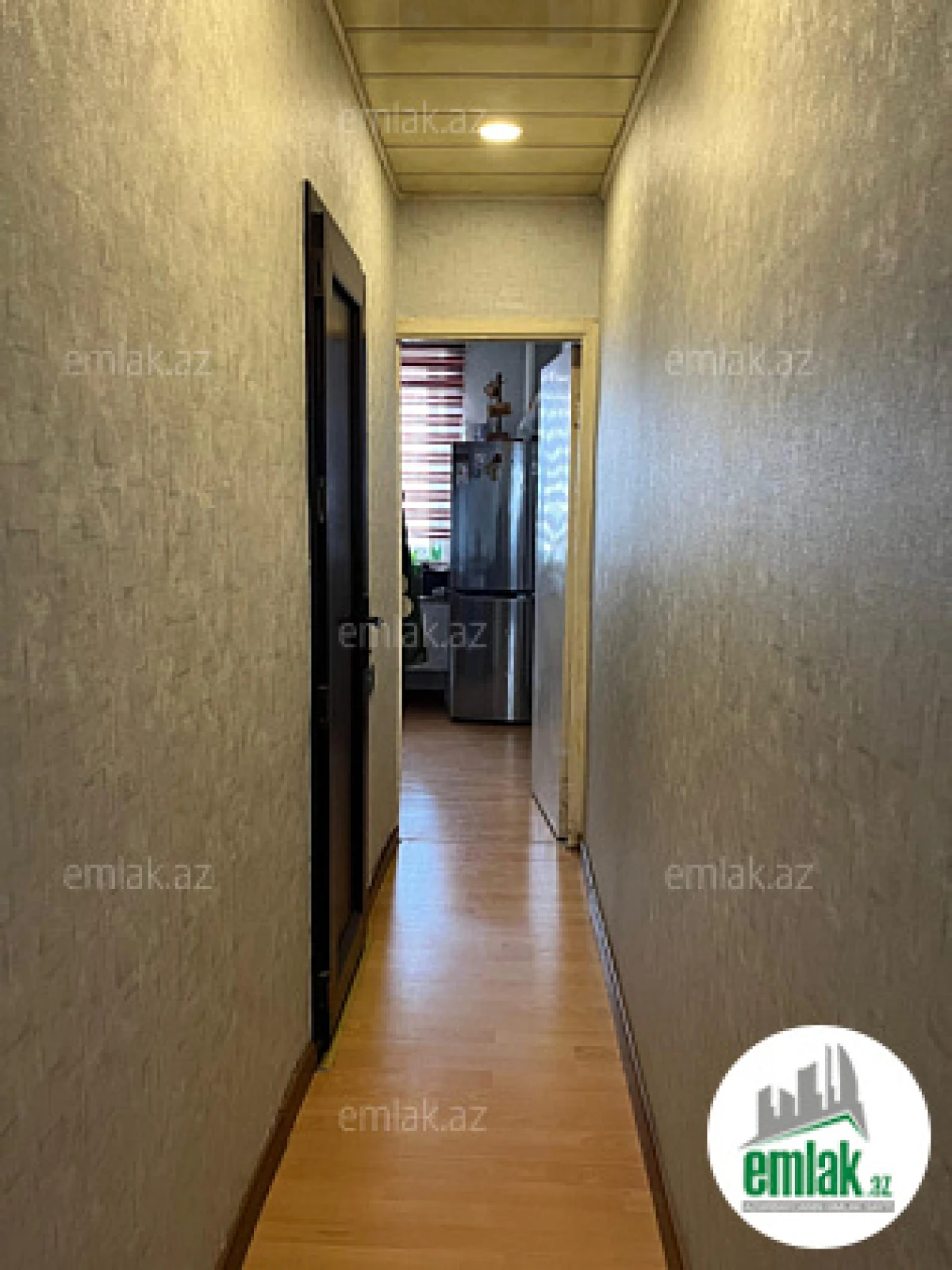 Satılır 4 otaqlı köhnə tikili 90 m²