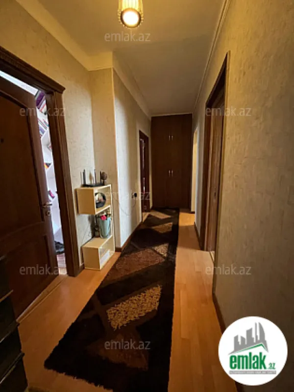 Satılır 4 otaqlı köhnə tikili 90 m²