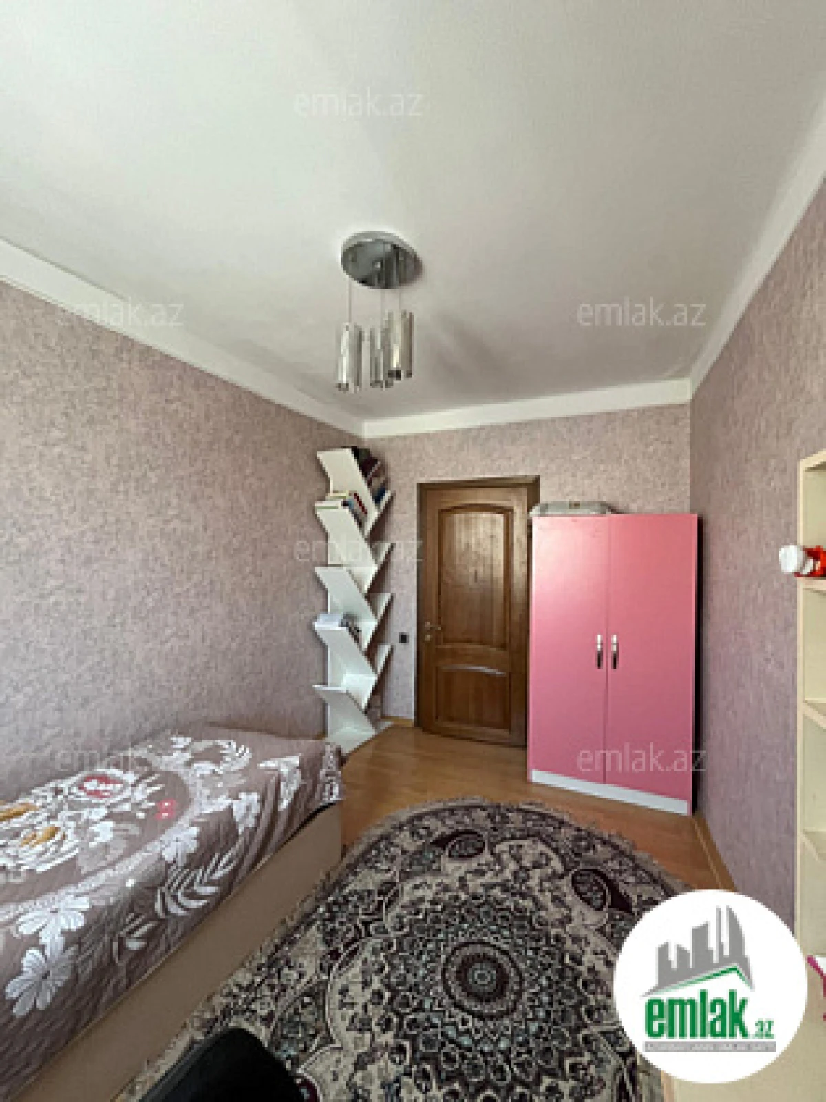 Satılır 4 otaqlı köhnə tikili 90 m²