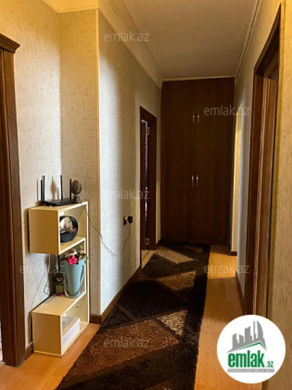 Satılır 4 otaqlı köhnə tikili 90 m²