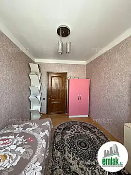 Satılır 4 otaqlı köhnə tikili 90 m²