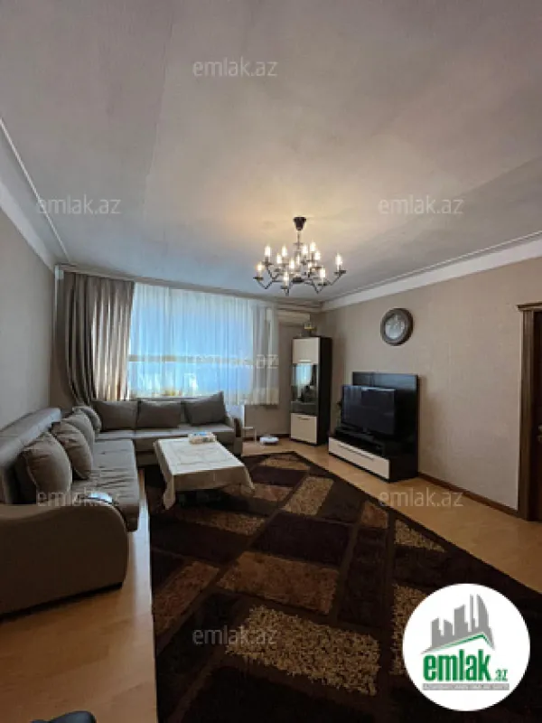 Satılır 4 otaqlı köhnə tikili 90 m²