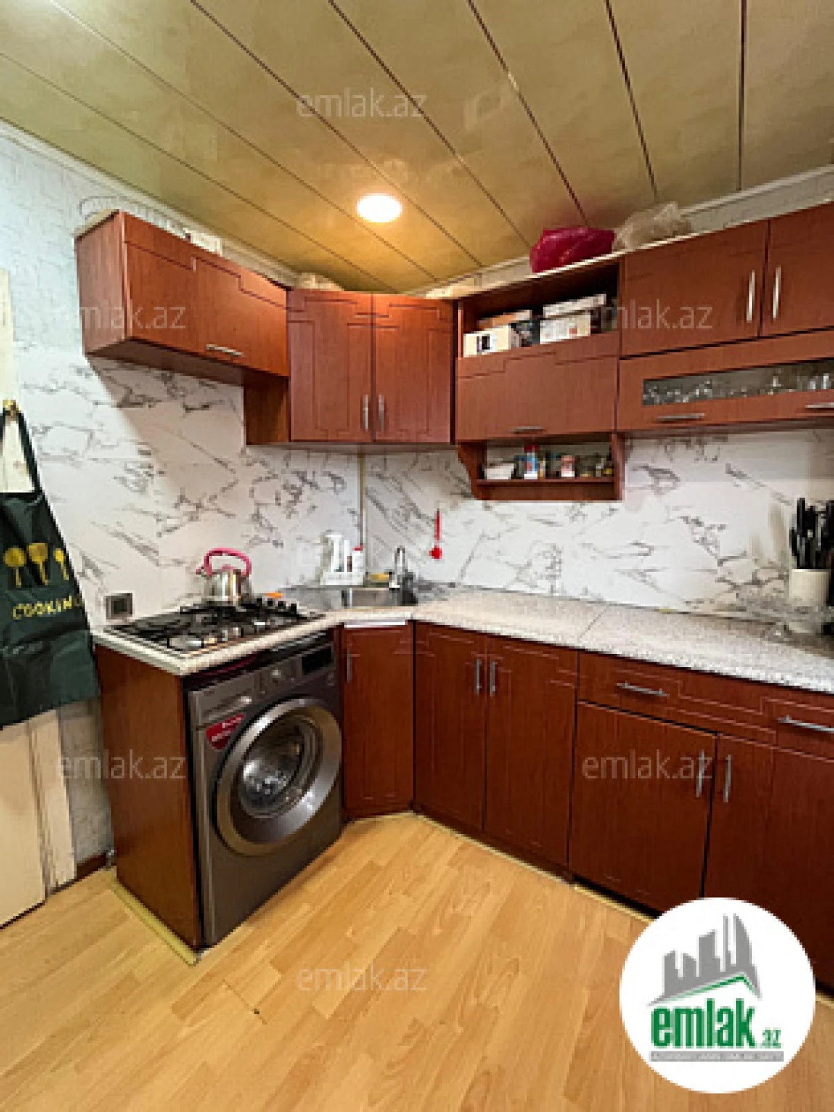 Satılır 4 otaqlı köhnə tikili 90 m²