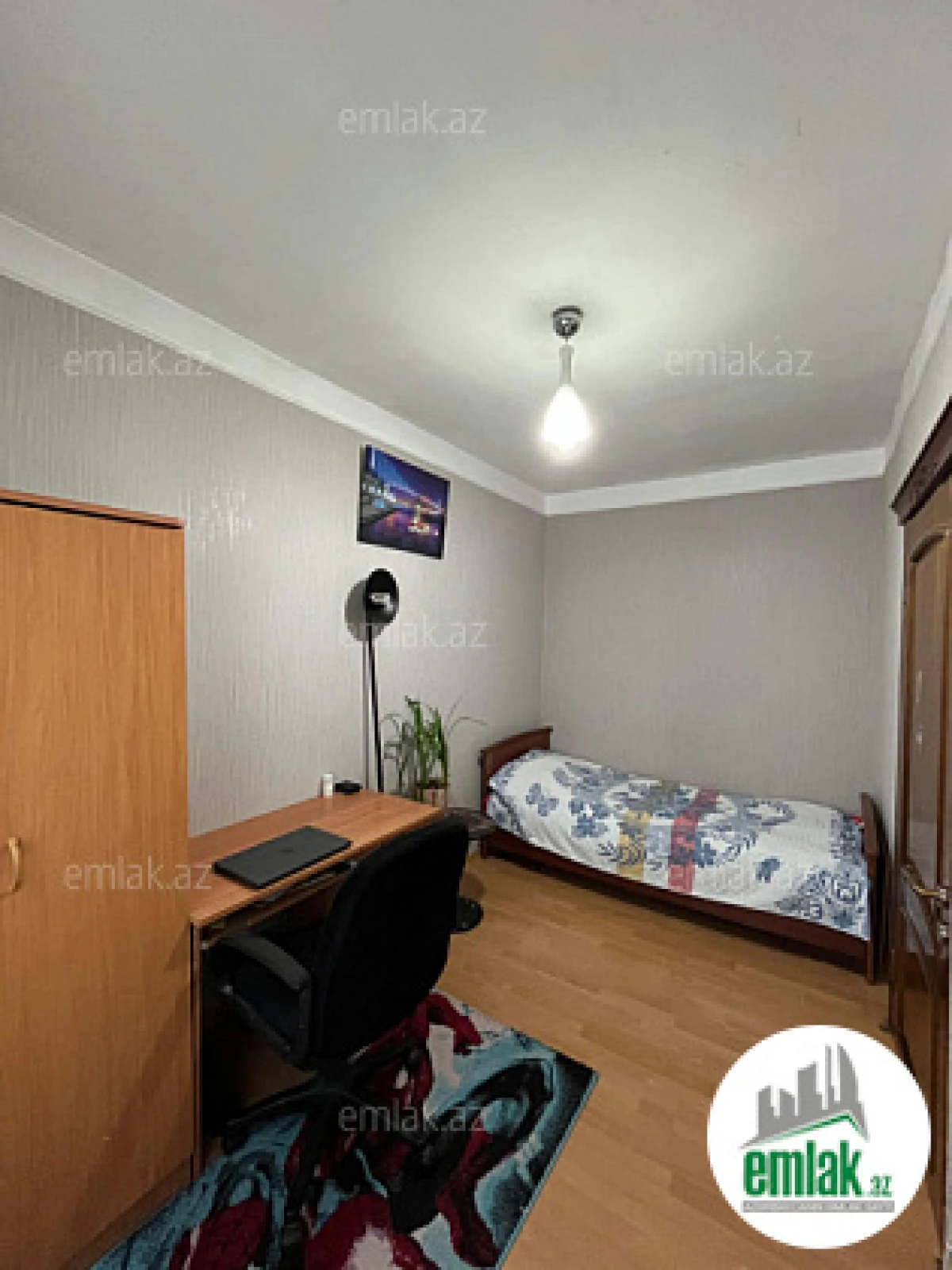 Satılır 4 otaqlı köhnə tikili 90 m²