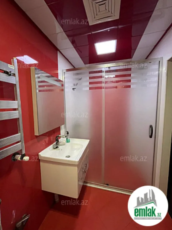 Satılır 4 otaqlı köhnə tikili 90 m²