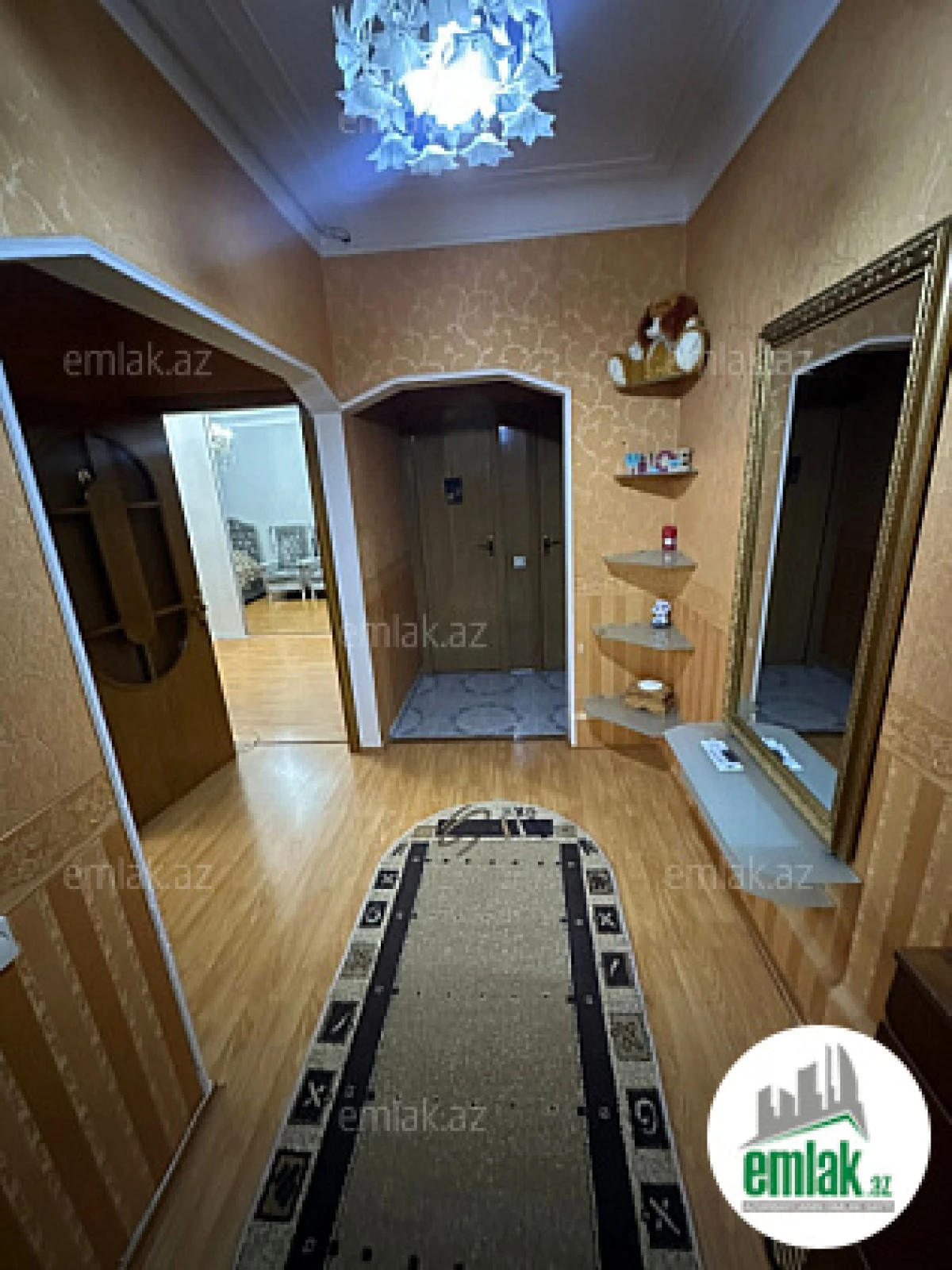 Satılır 2 otaqlı köhnə tikili 60 m²