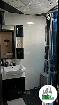 Satılır 2 otaqlı köhnə tikili 60 m²