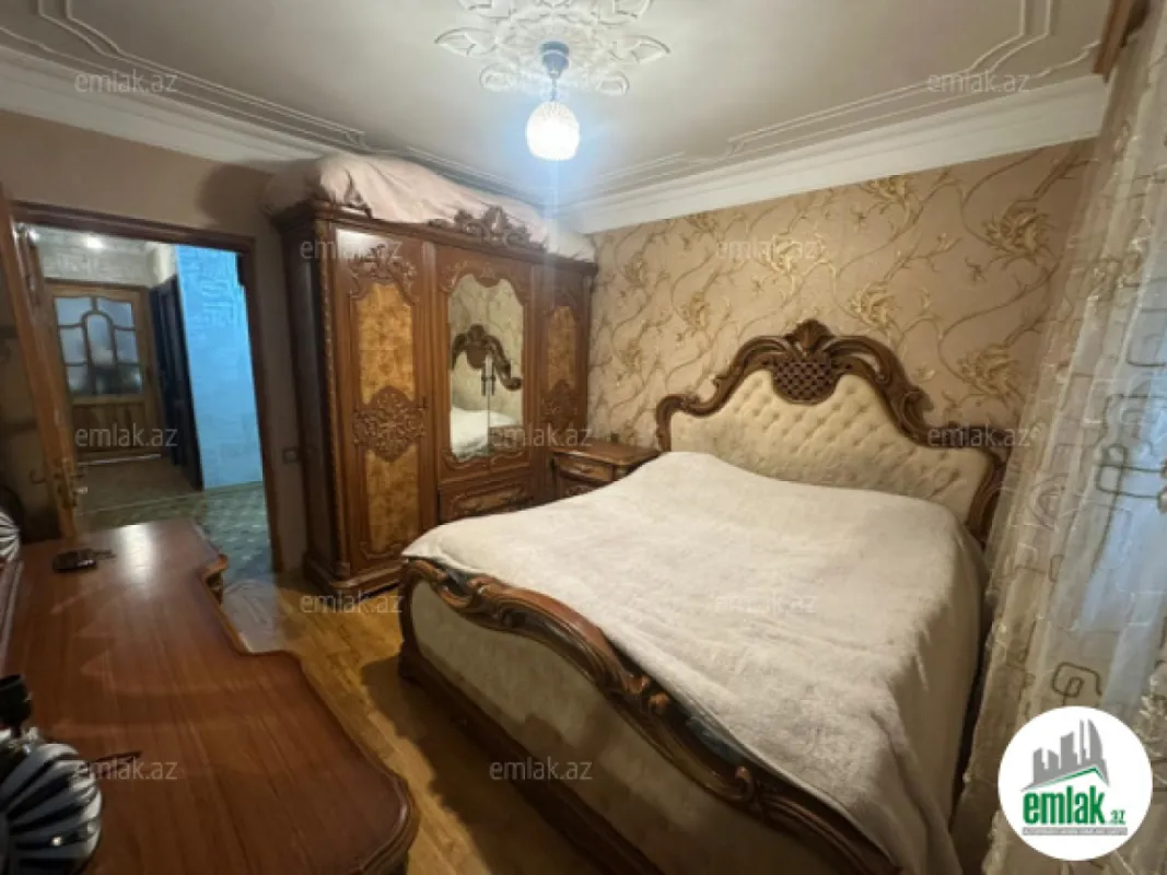 Satılır 3 otaqlı köhnə tikili 60 m²