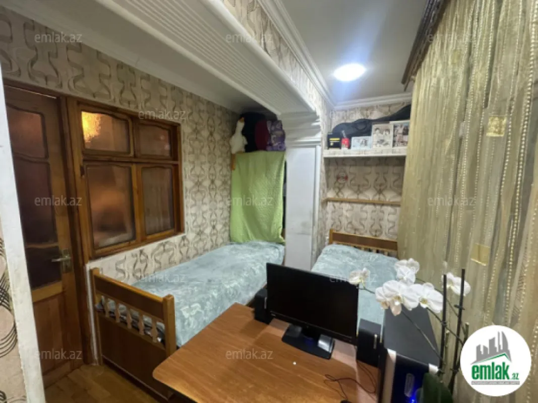 Satılır 3 otaqlı köhnə tikili 60 m²