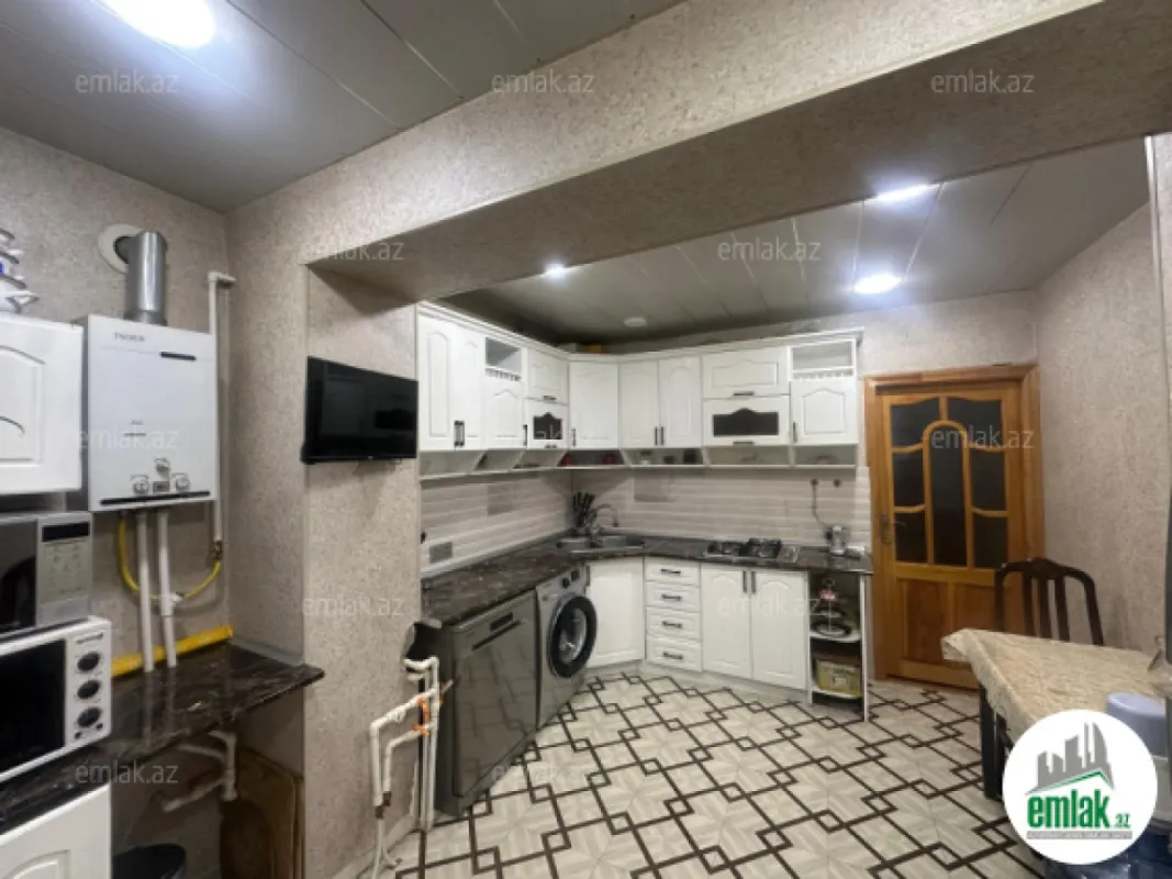 Satılır 3 otaqlı köhnə tikili 60 m²