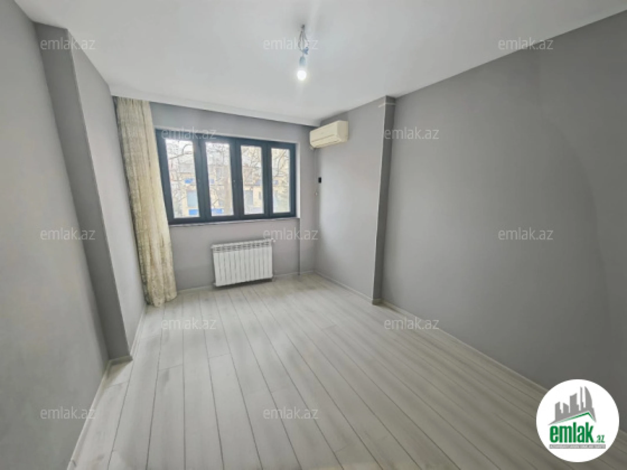 Satılır 3 otaqlı köhnə tikili 76 m²