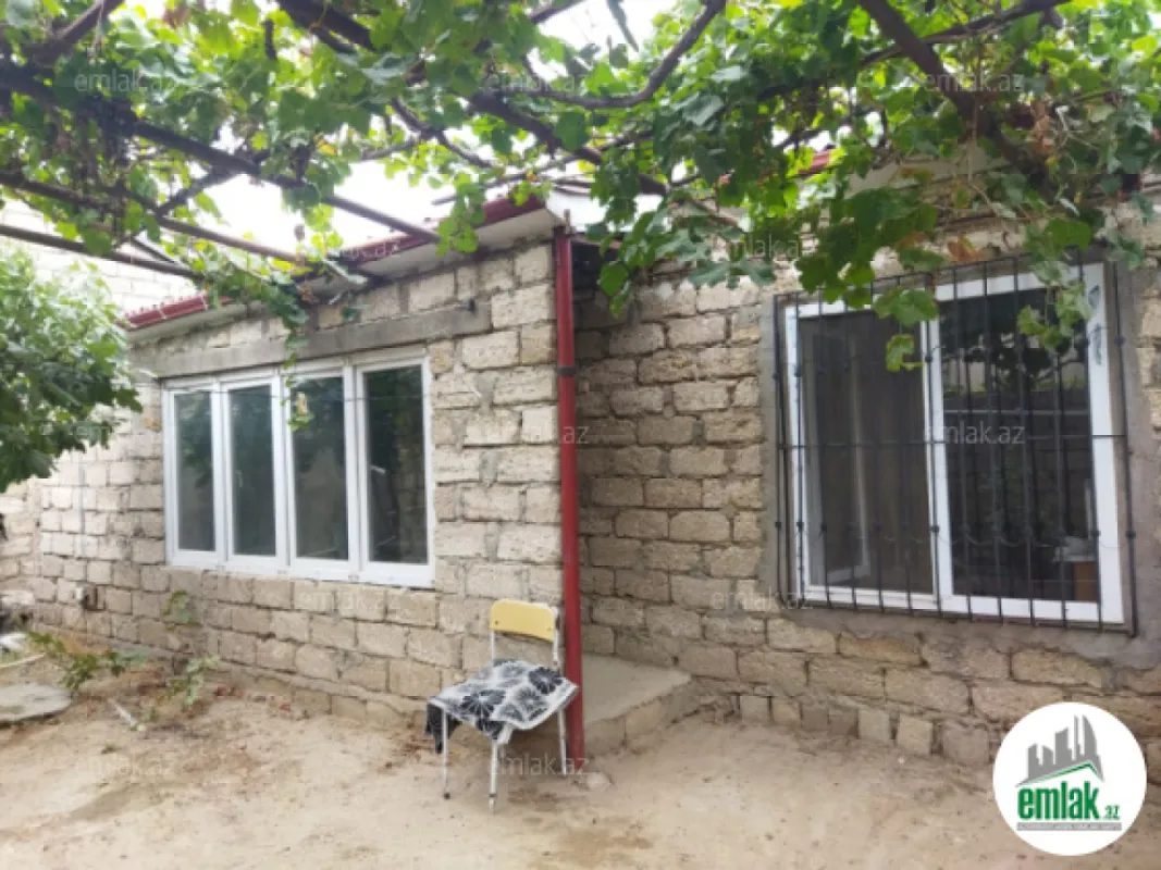 Satılır 3 otaqlı həyət evi 100 m²