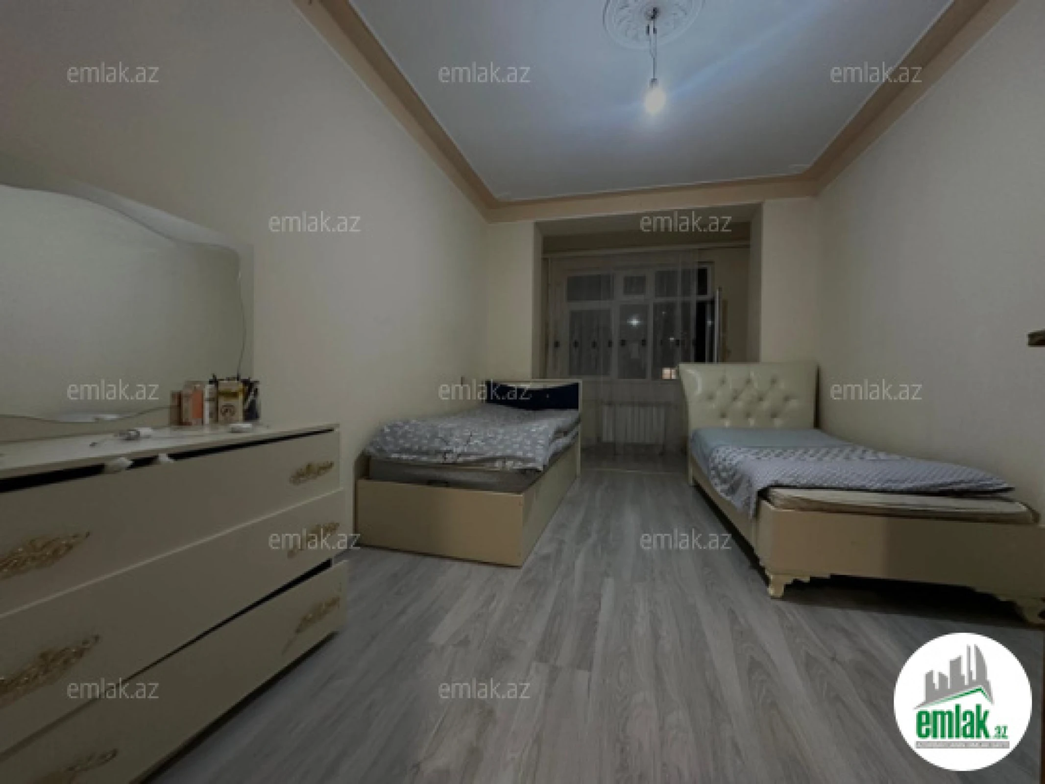 Satılır 3 otaqlı köhnə tikili 76 m²