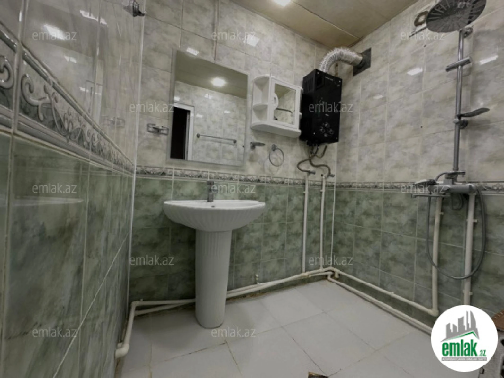 Satılır 3 otaqlı köhnə tikili 76 m²