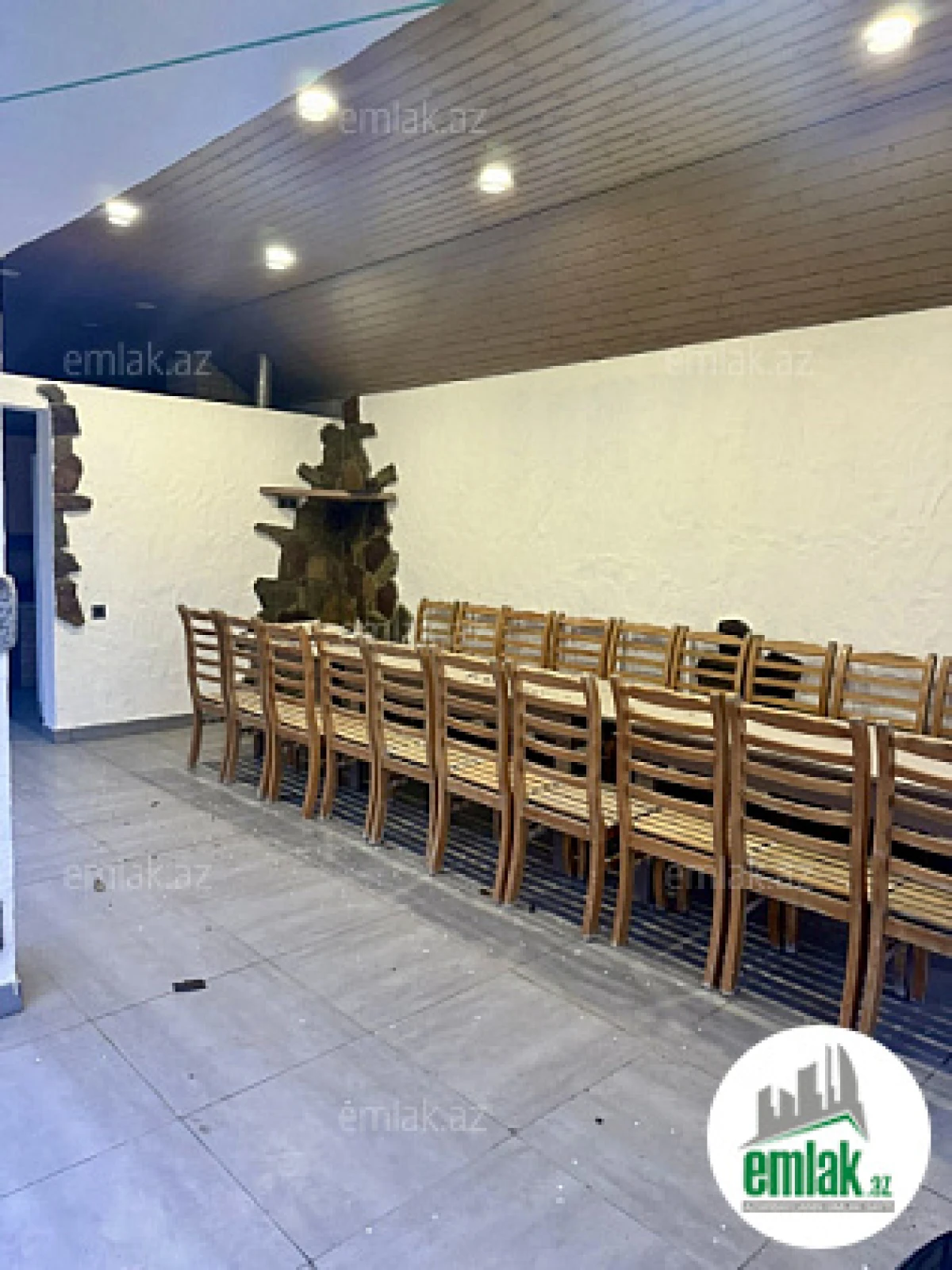 Satılır 8 otaqlı həyət evi 330 m²