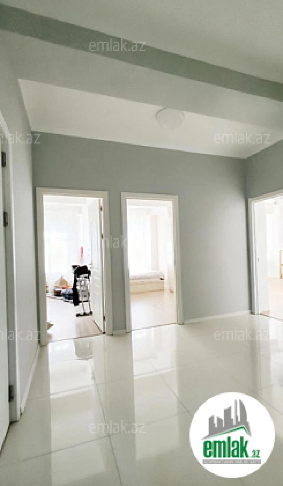 Satılır 3 otaqlı yeni tikili 135 m²