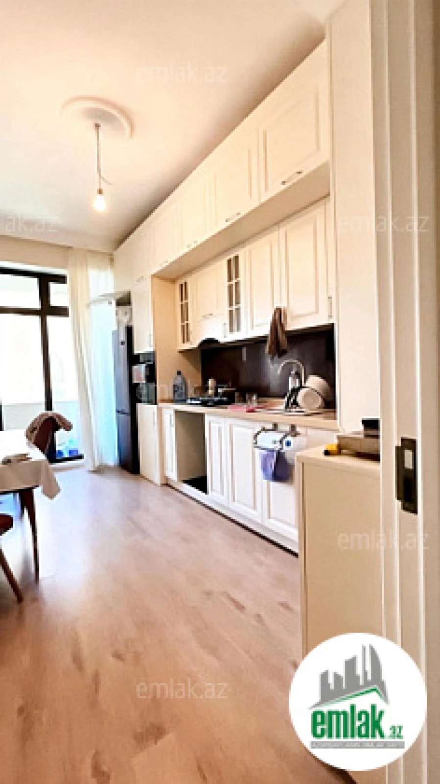 Satılır 3 otaqlı yeni tikili 135 m²