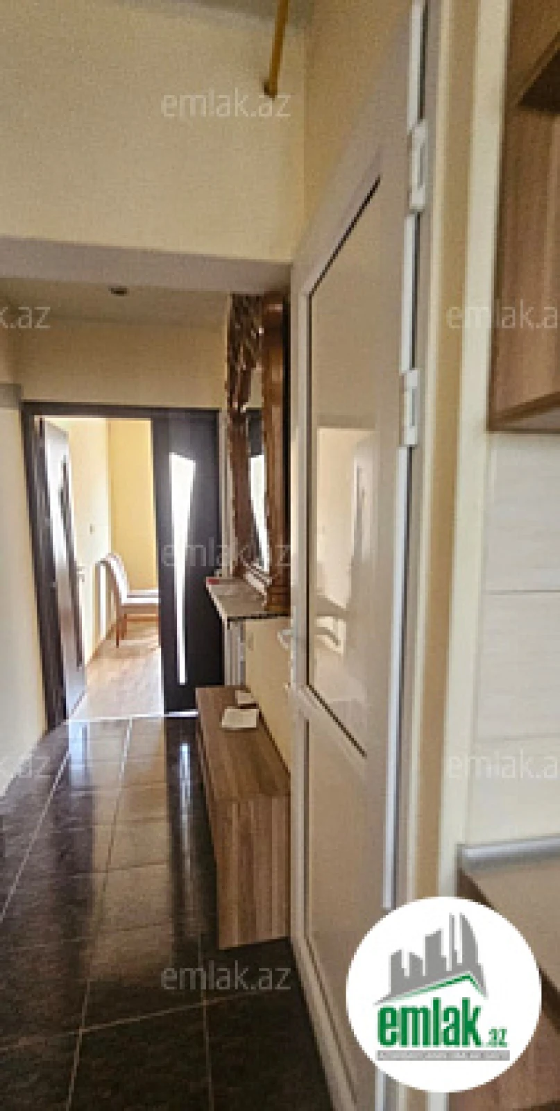 Satılır 2 otaqlı köhnə tikili 55 m²