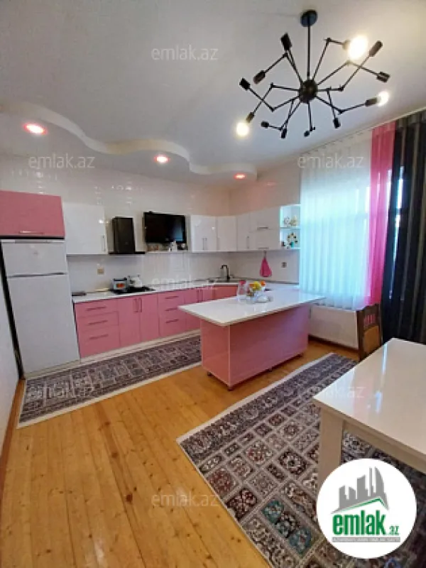 Satılır 3 otaqlı həyət evi 100 m²