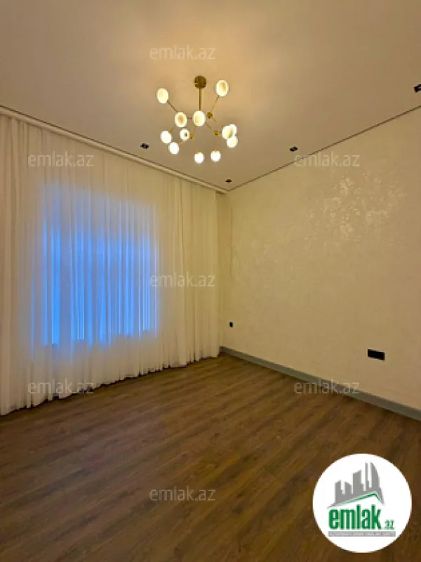 Satılır 5 otaqlı mənzil 250 m²