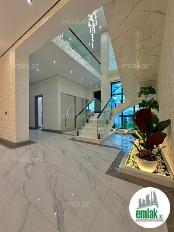 Satılır 5 otaqlı mənzil 250 m²