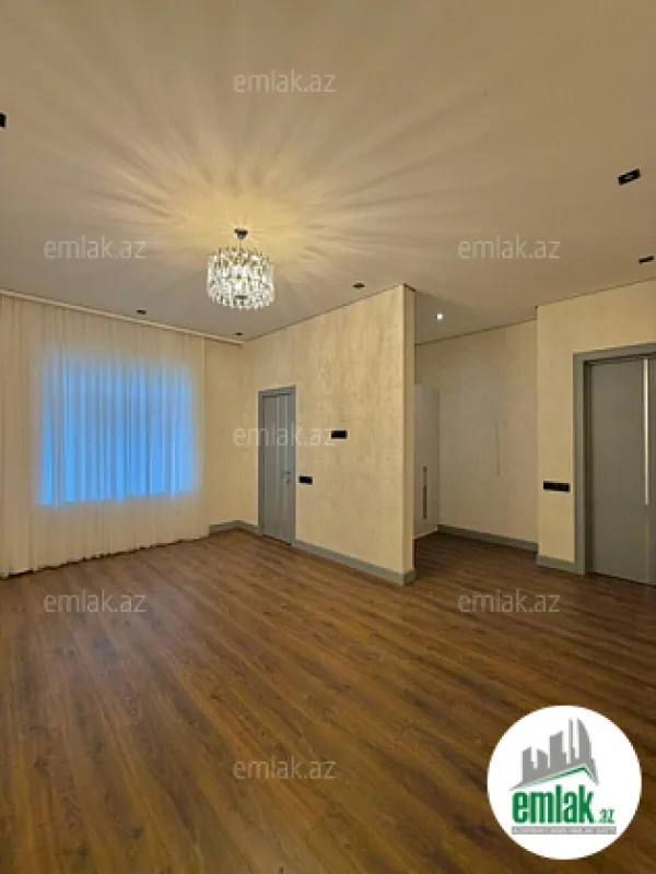 Satılır 5 otaqlı mənzil 250 m²