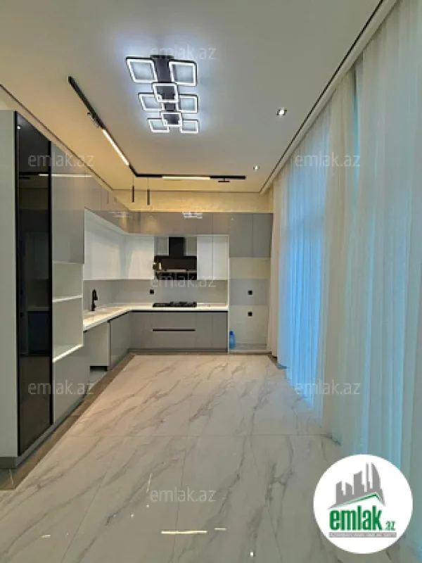 Satılır 5 otaqlı mənzil 250 m²