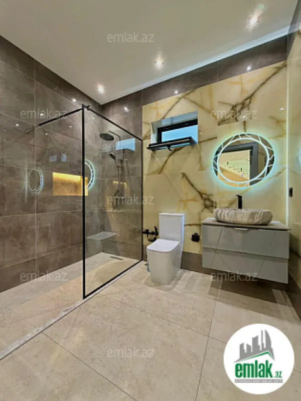 Satılır 5 otaqlı mənzil 250 m²