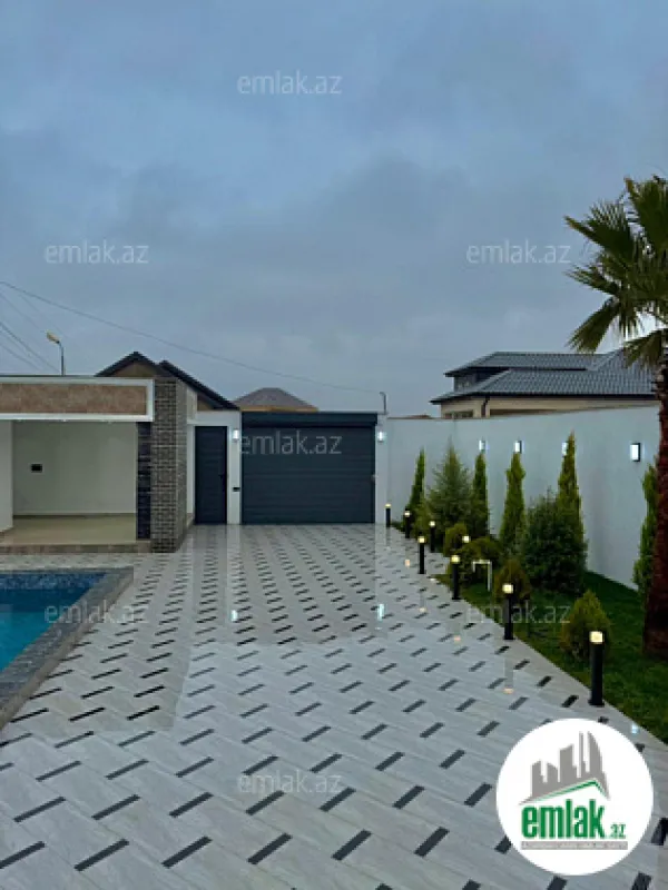 Satılır 4 otaqlı mənzil 180 m²