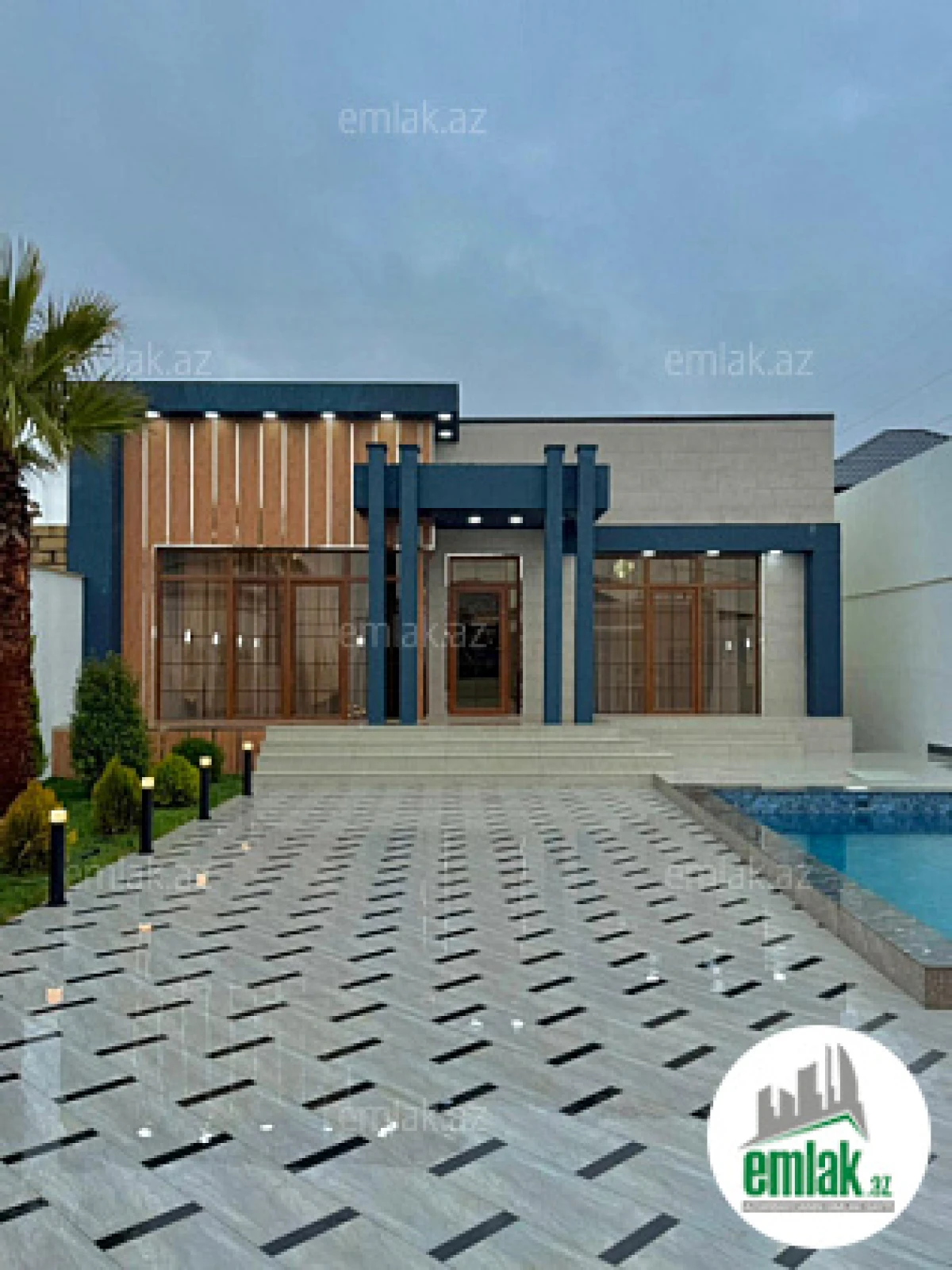 Satılır 4 otaqlı mənzil 180 m²