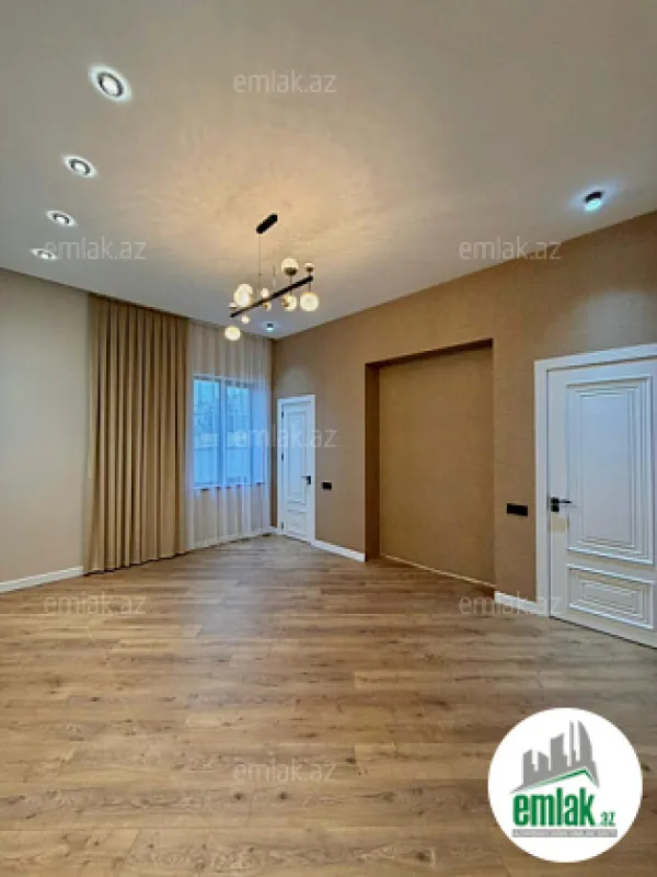 Satılır 4 otaqlı mənzil 180 m²
