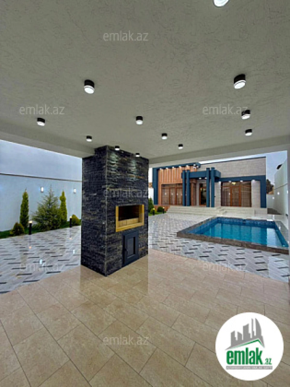 Satılır 4 otaqlı mənzil 180 m²