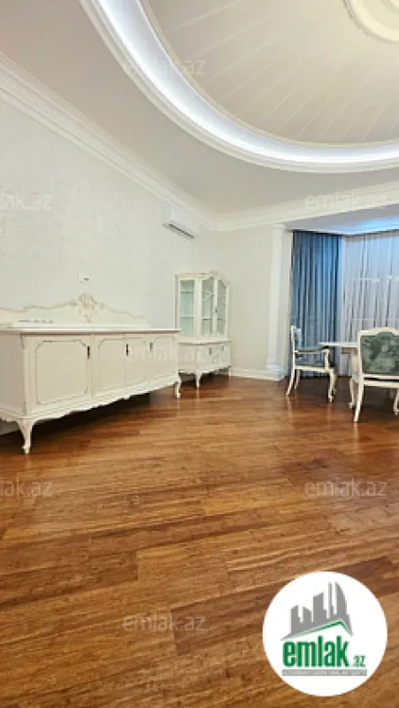 Satılır 4 otaqlı yeni tikili 211 m²