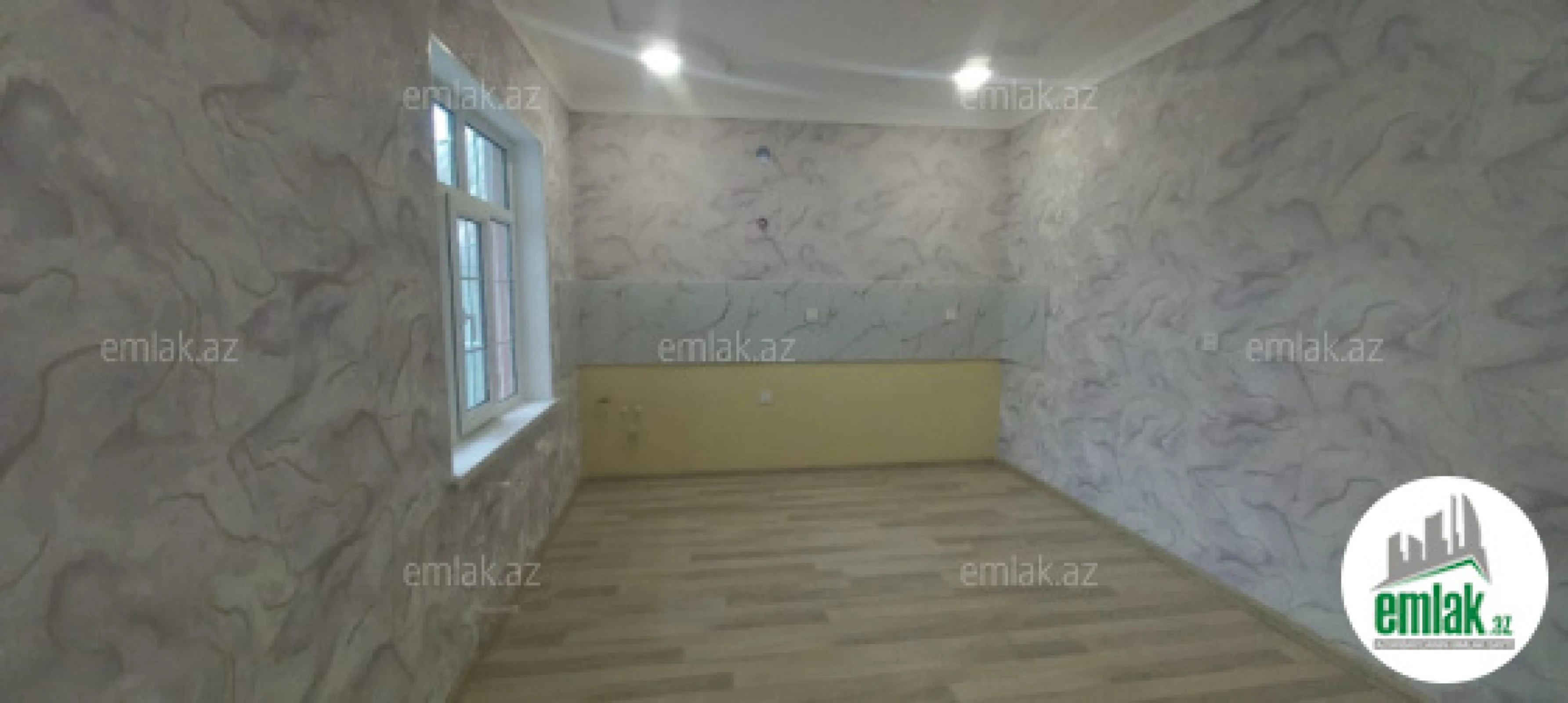 Satılır 4 otaqlı həyət evi 250 m²