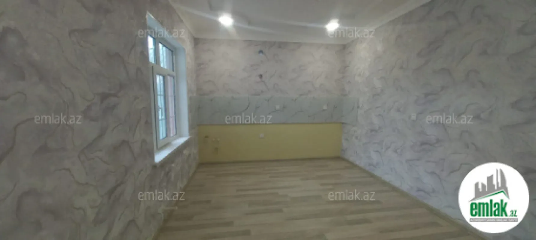 Satılır 4 otaqlı həyət evi 250 m²