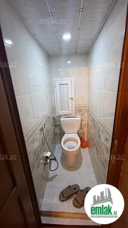 Satılır 4 otaqlı köhnə tikili 70 m²