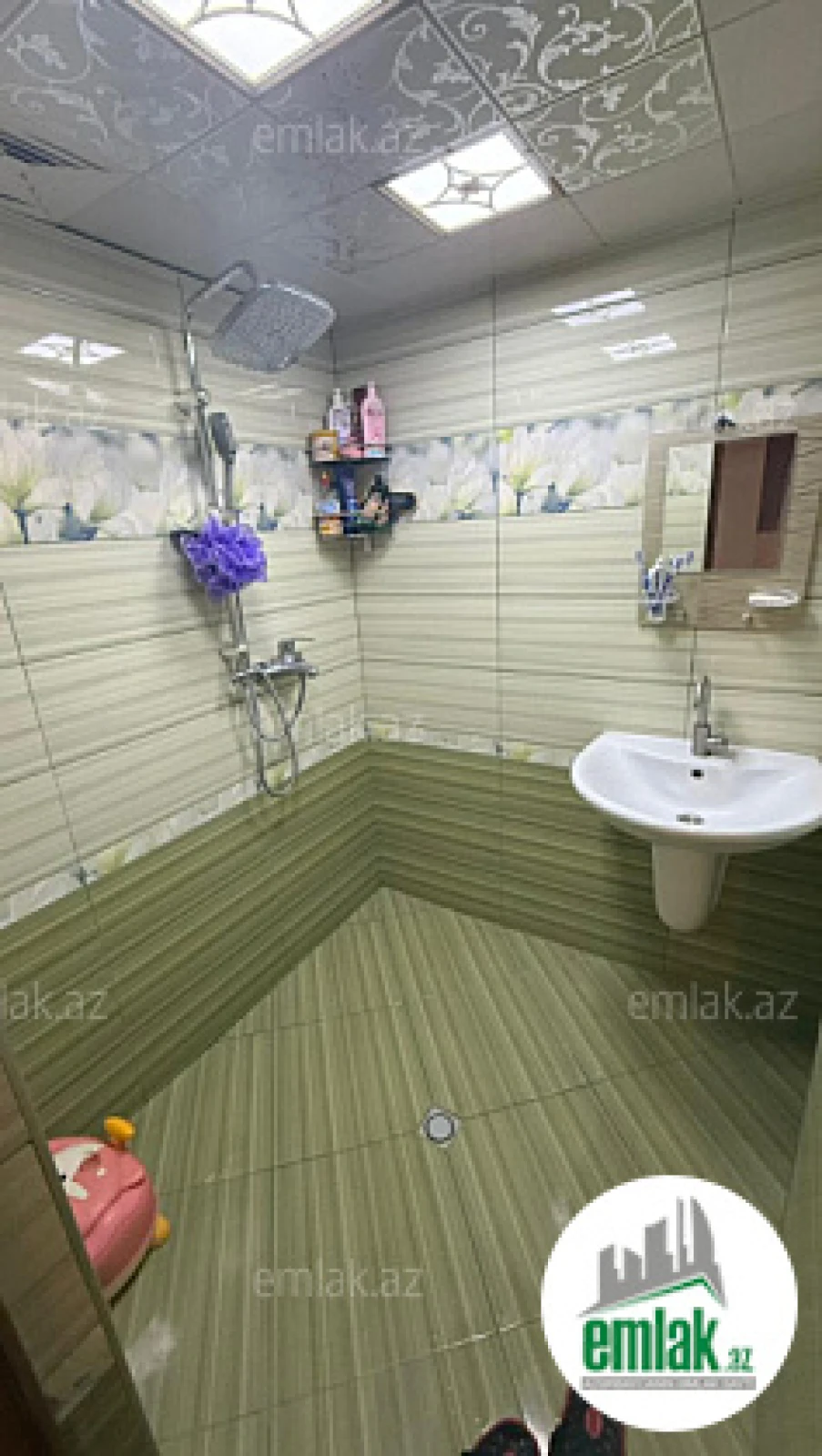 Satılır 4 otaqlı köhnə tikili 70 m²