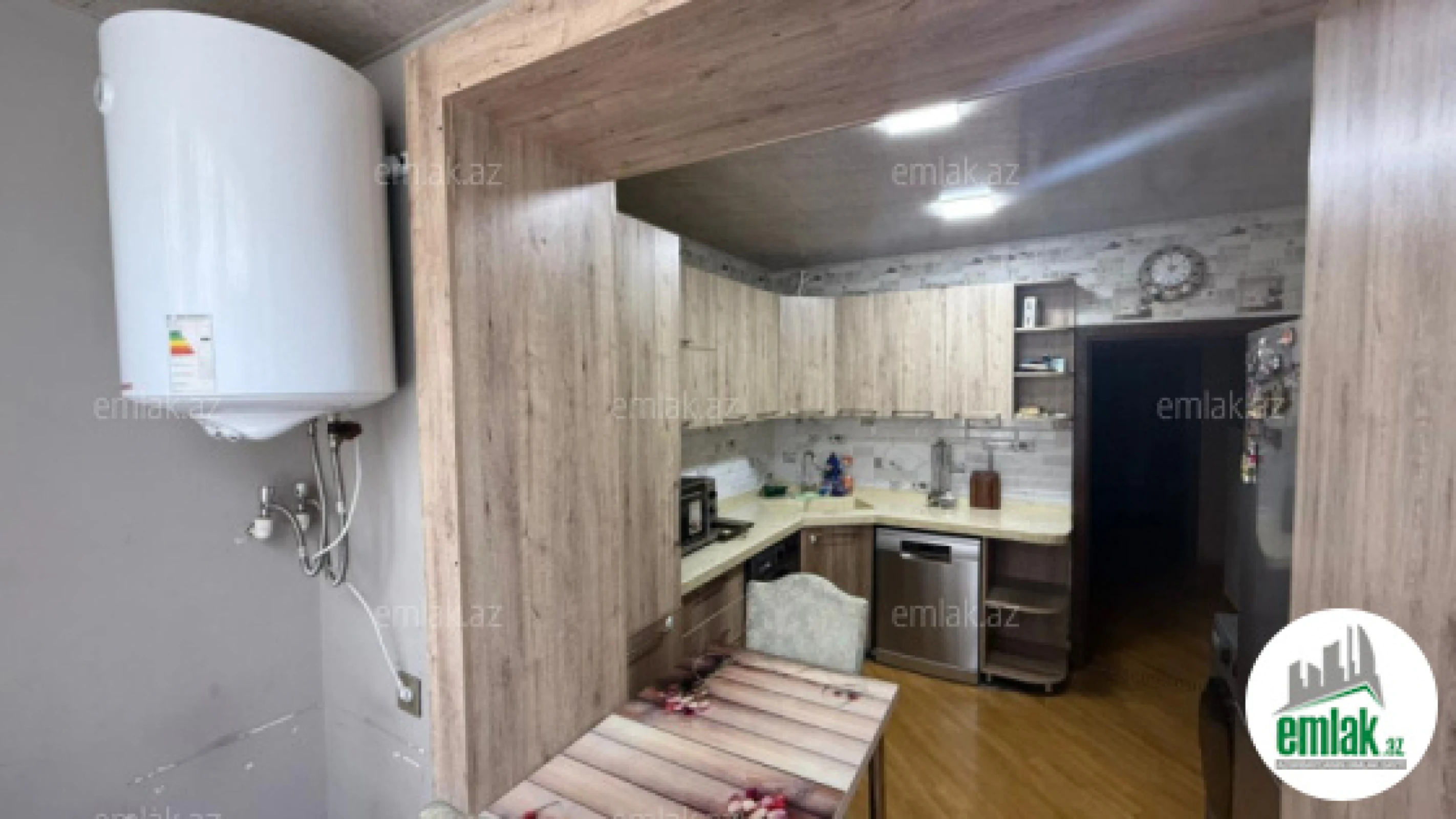 Satılır 4 otaqlı köhnə tikili 70 m²