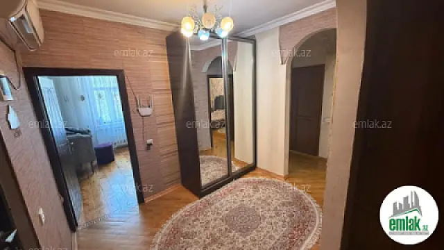 Satılır 4 otaqlı köhnə tikili 70 m²