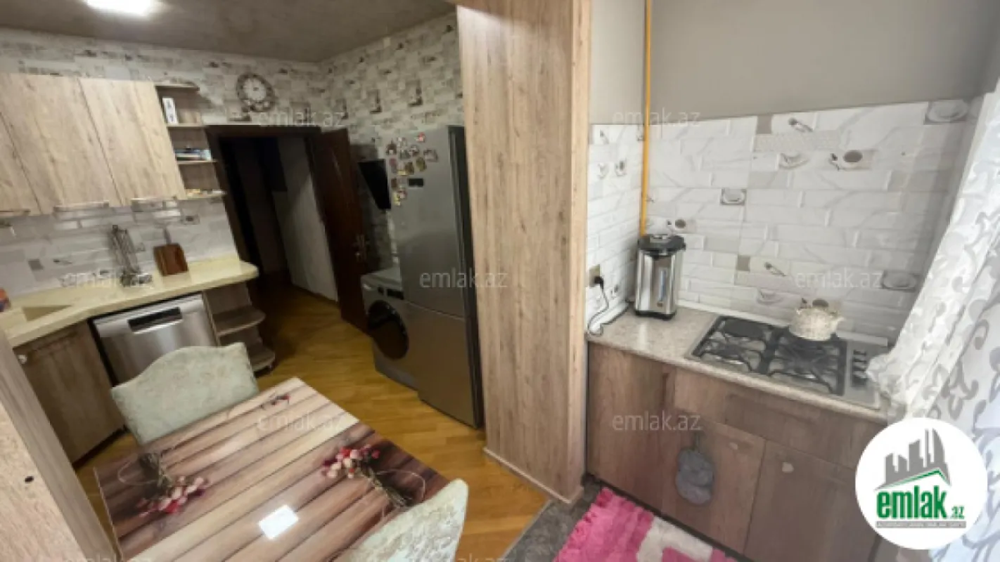 Satılır 4 otaqlı köhnə tikili 70 m²