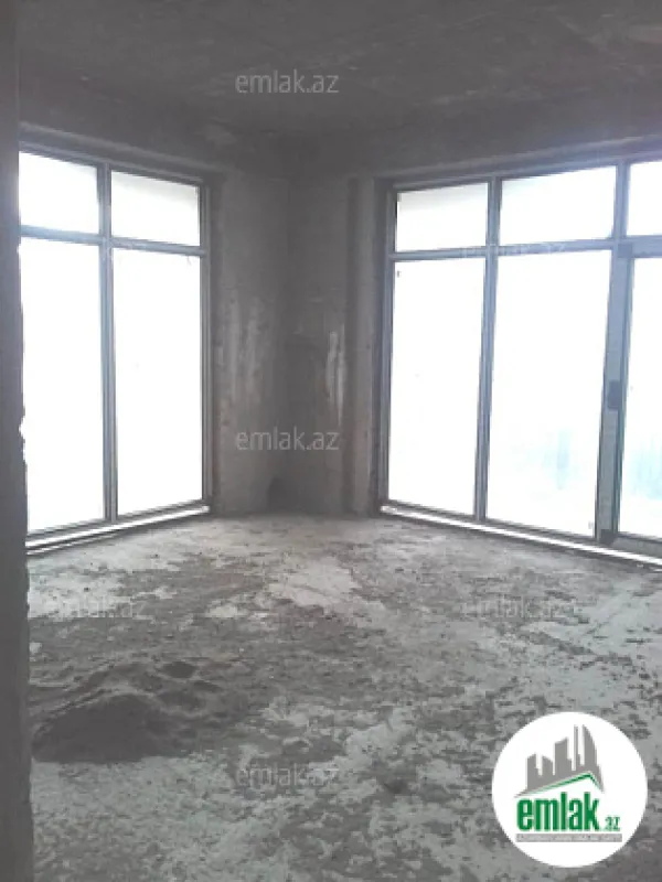 Satılır 4 otaqlı yeni tikili 185 m²