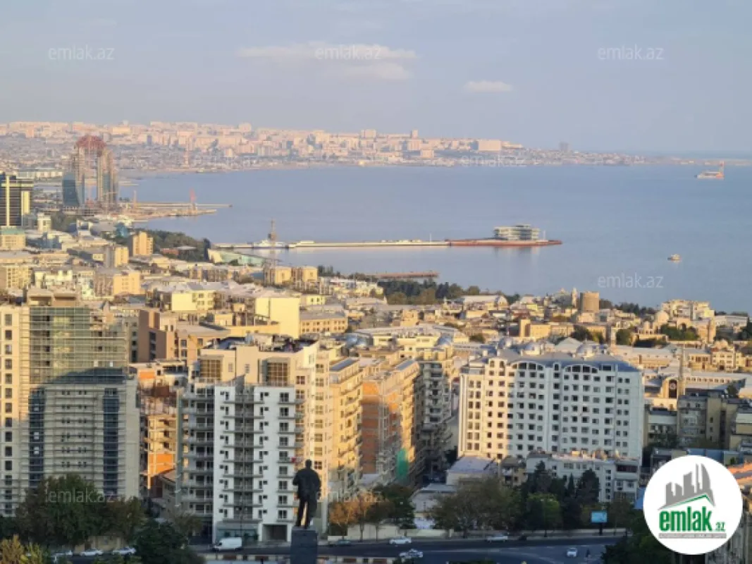 Satılır 4 otaqlı yeni tikili 185 m²