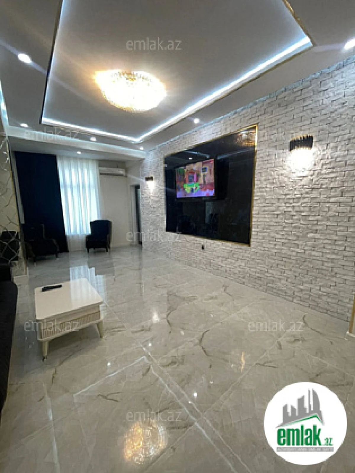 Satılır 3 otaqlı yeni tikili 100 m²