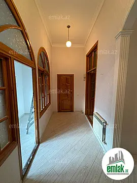 Satılır 3 otaqlı köhnə tikili 90 m²
