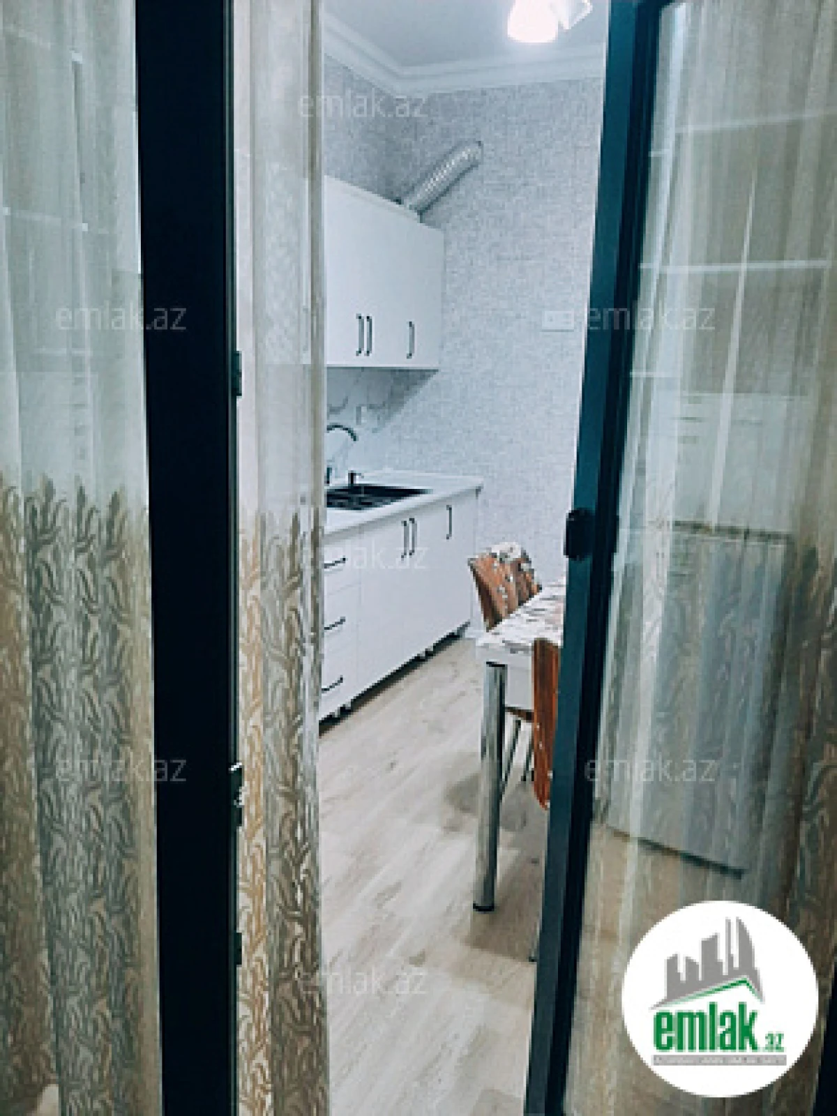 Satılır 3 otaqlı yeni tikili 93 m²