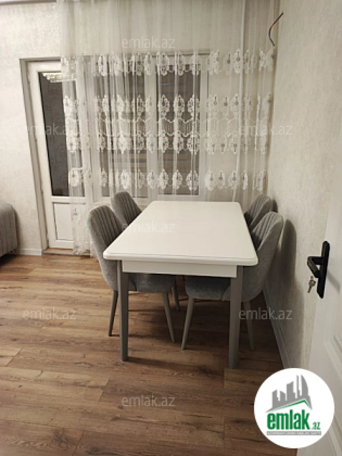 Satılır 2 otaqlı köhnə tikili 45 m²